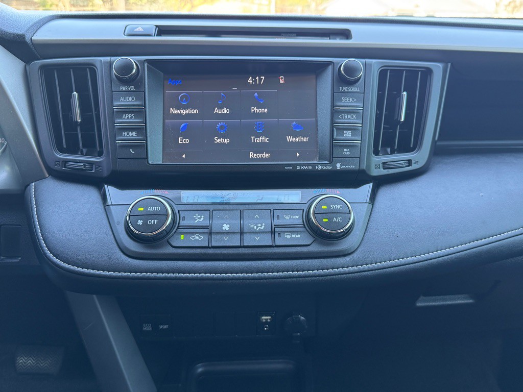 2016 Toyota Rav4 Image 16