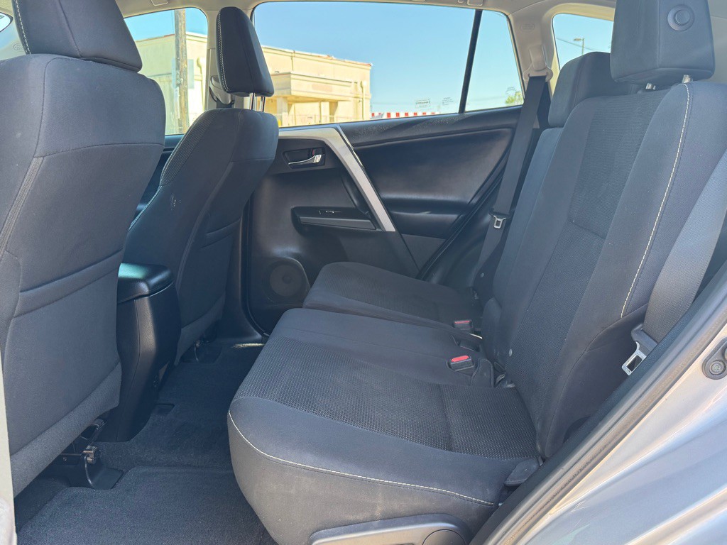 2016 Toyota Rav4 Image 21
