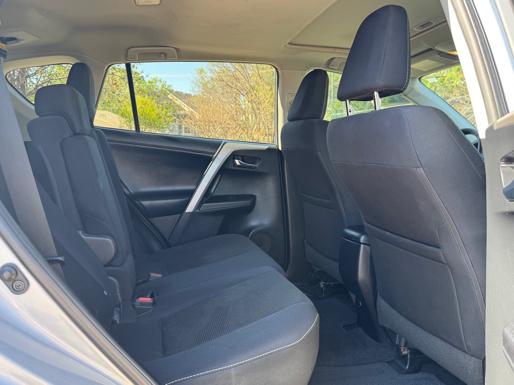 2016 Toyota Rav4 Image 23