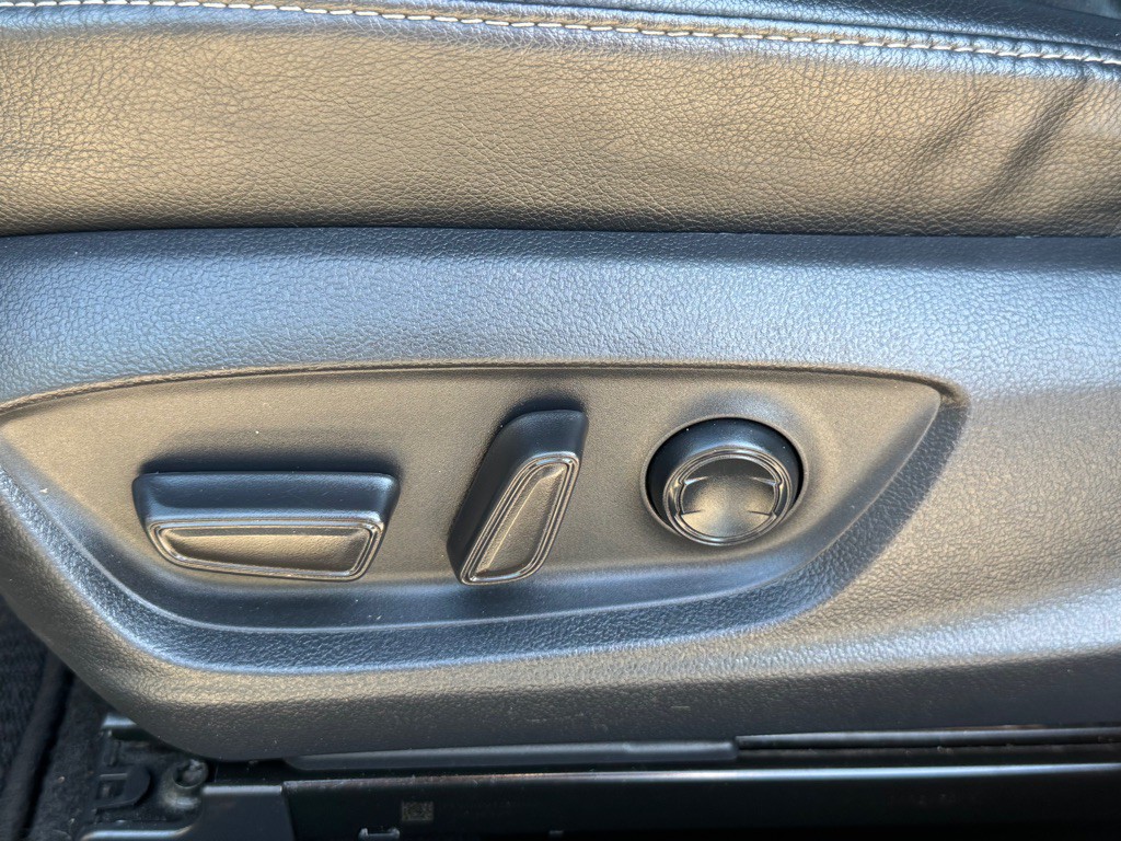 2019 Toyota Camry Image 8