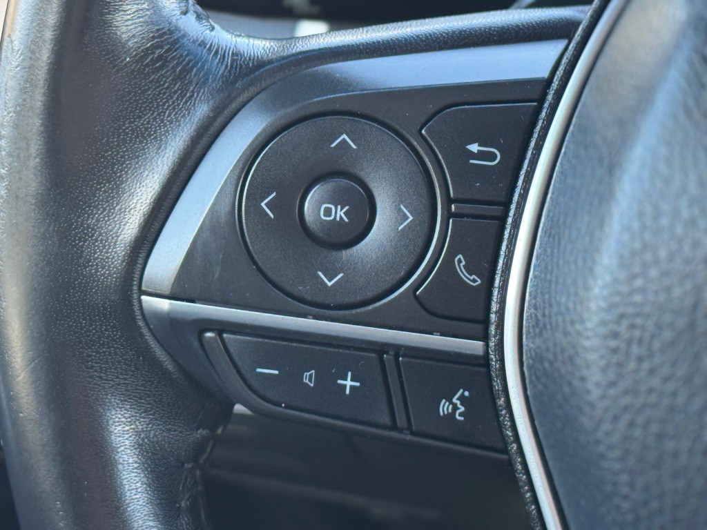 2019 Toyota Camry Image 12