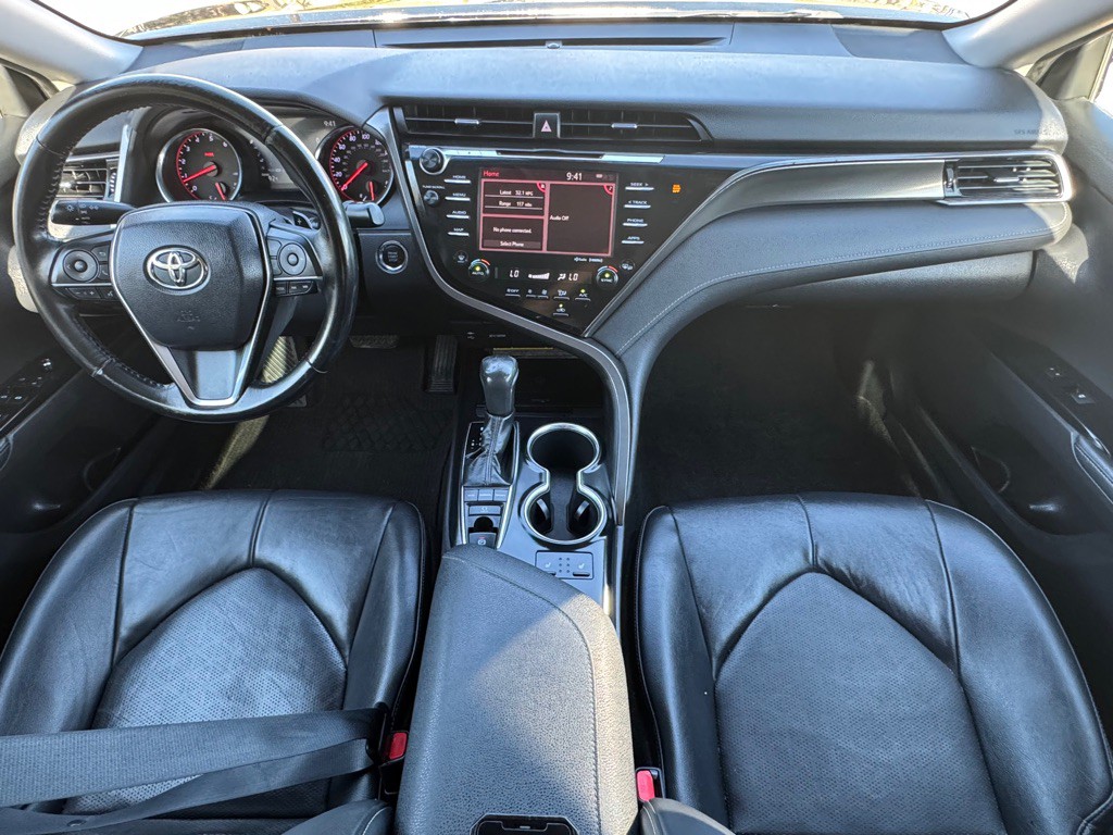 2019 Toyota Camry Image 17
