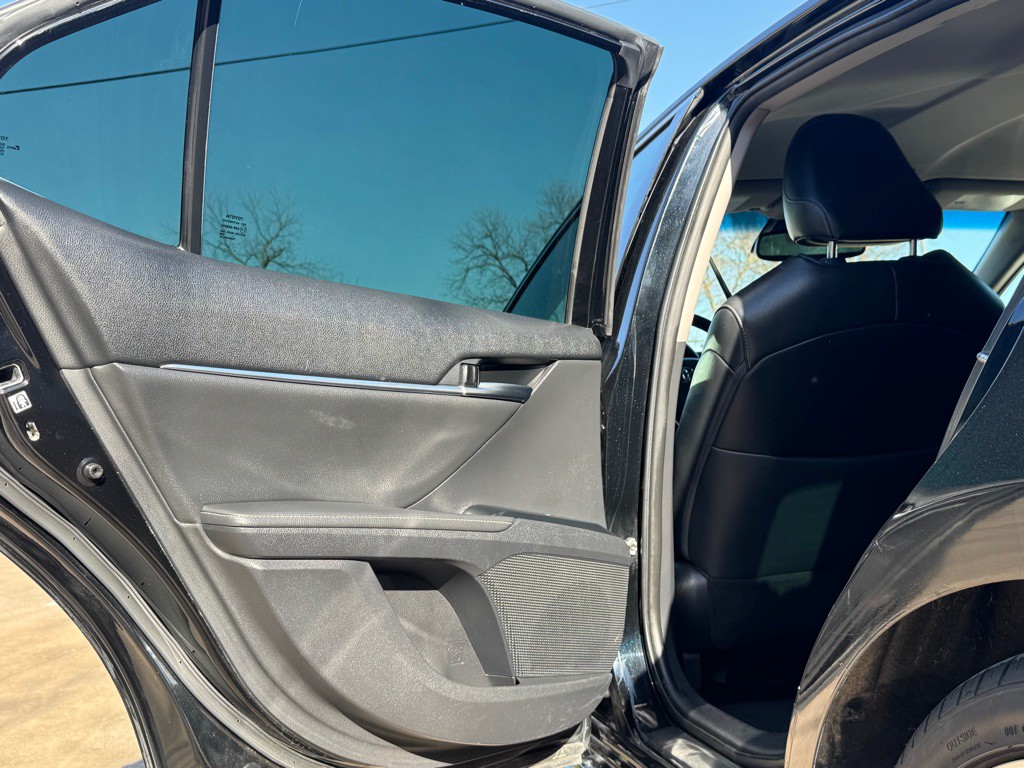 2019 Toyota Camry Image 23