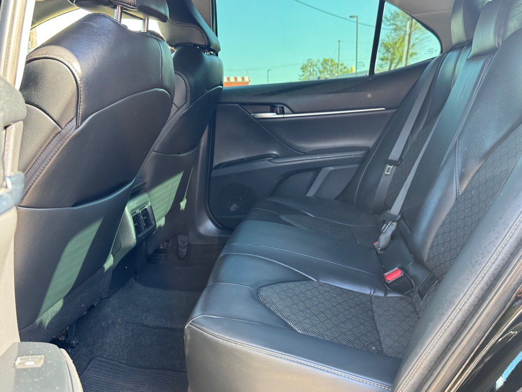 2019 Toyota Camry Image 24