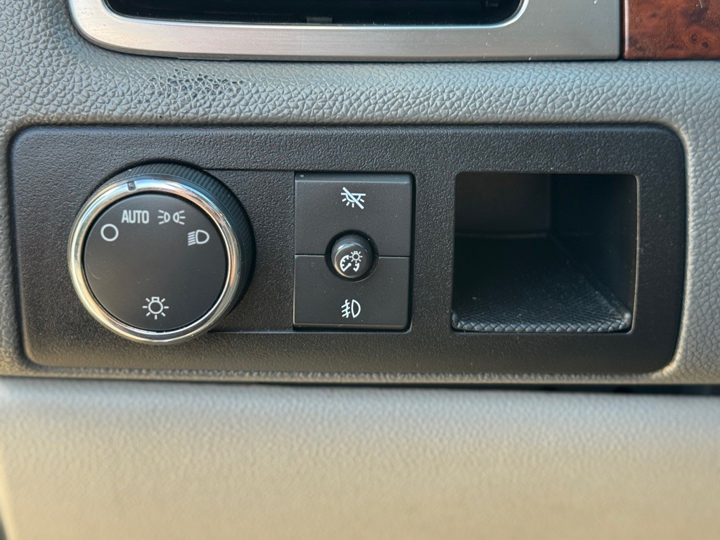 2007 Chevrolet Tahoe Image 10