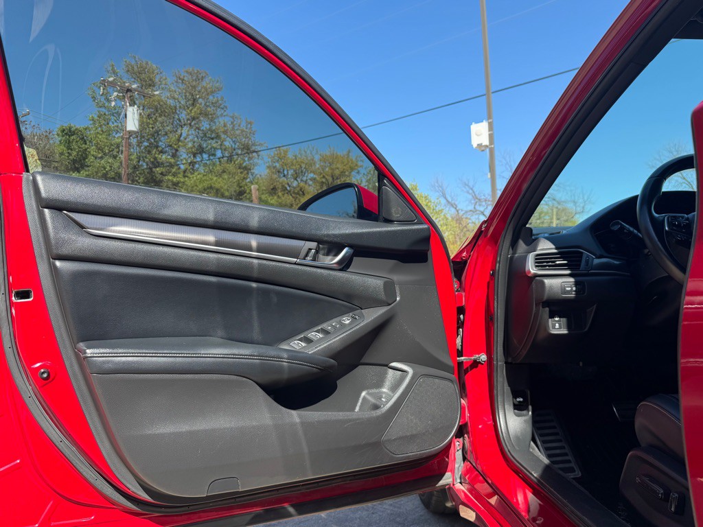 2018 Honda Accord Image 5