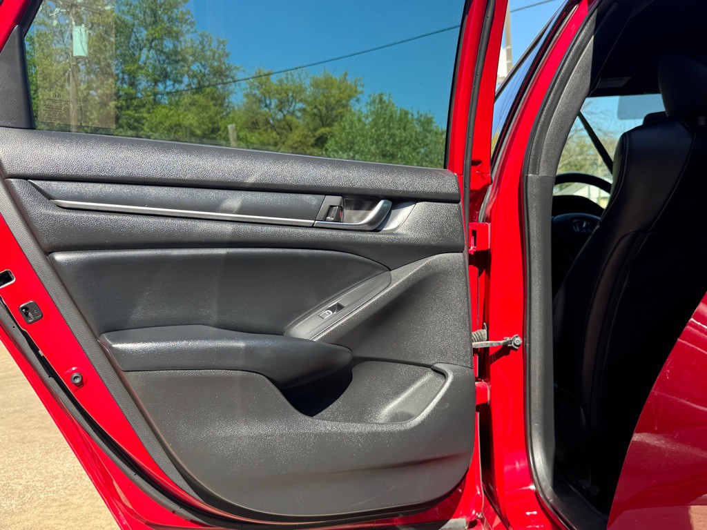 2018 Honda Accord Image 22