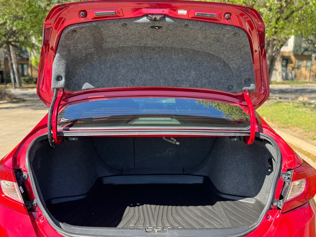 2018 Honda Accord Image 28