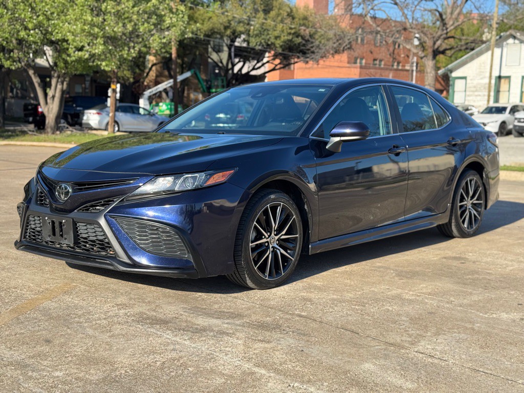 2021 Toyota Camry Image 1