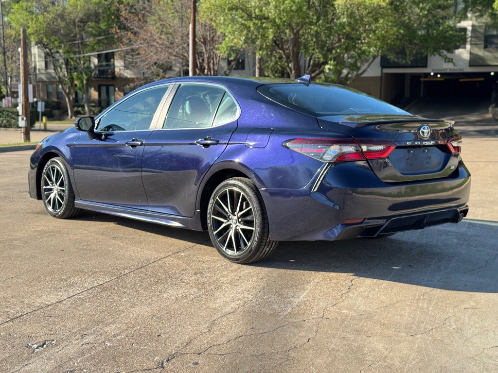 2021 Toyota Camry Image 4