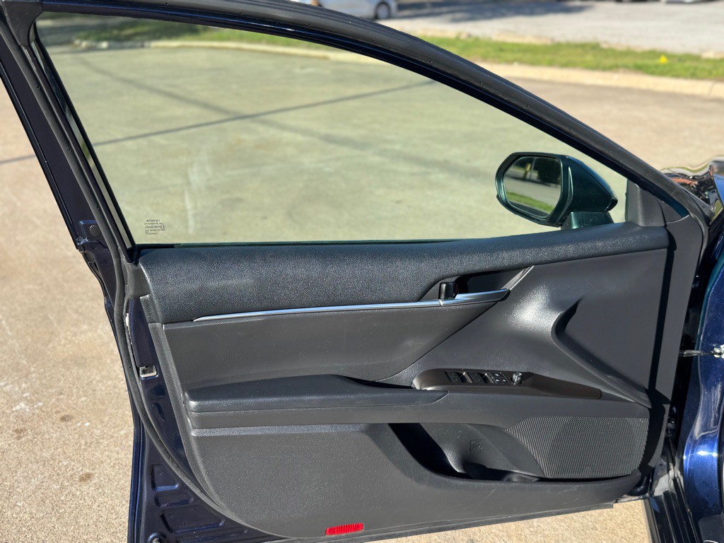 2021 Toyota Camry Image 5