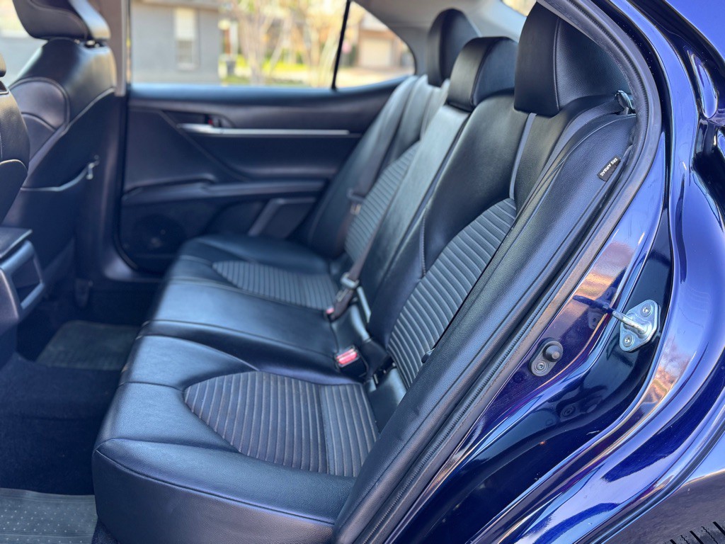 2021 Toyota Camry Image 9