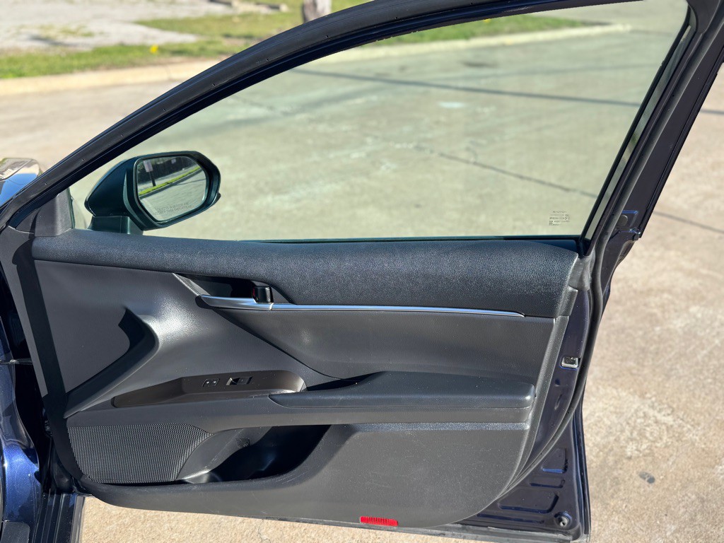 2021 Toyota Camry Image 10