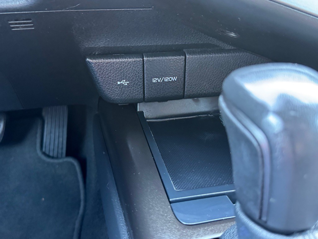 2021 Toyota Camry Image 25