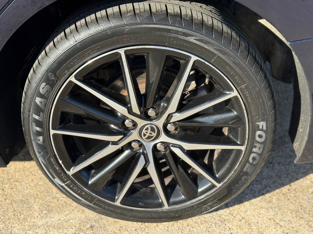 2021 Toyota Camry Image 28