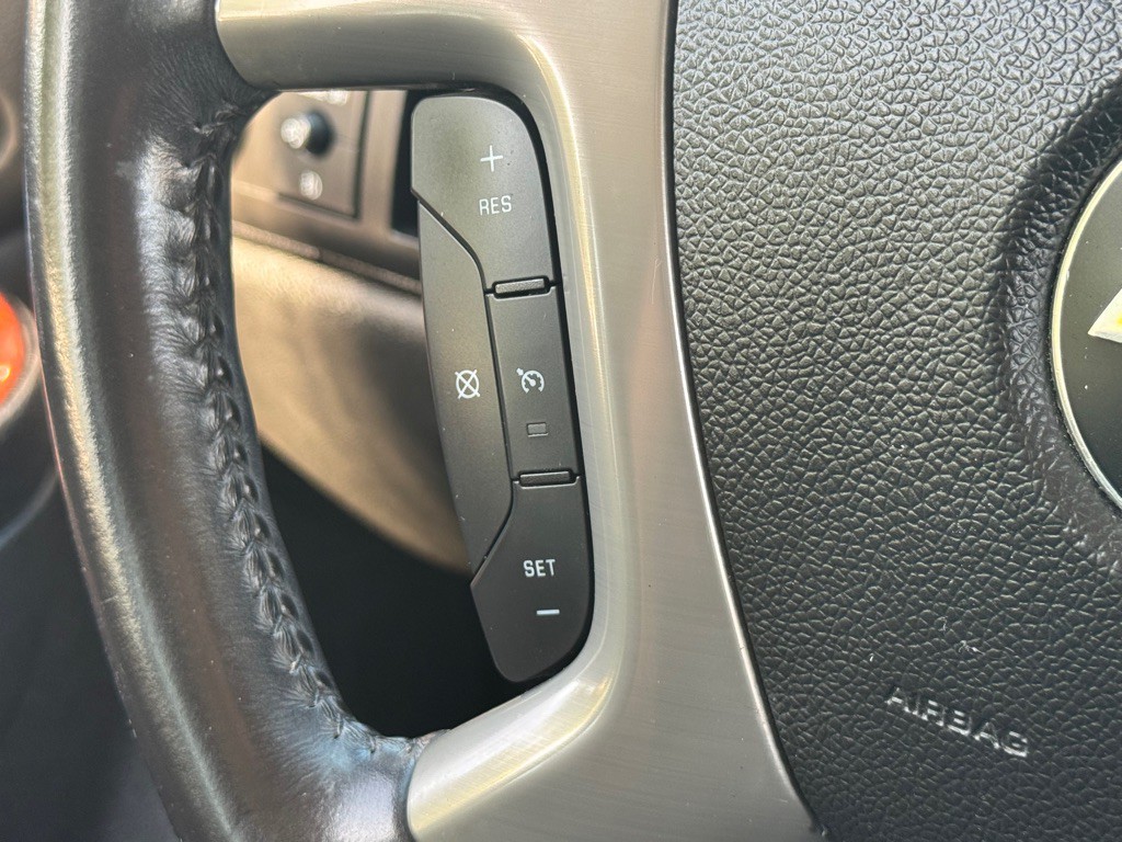 2014 Chevrolet Suburban Image 14