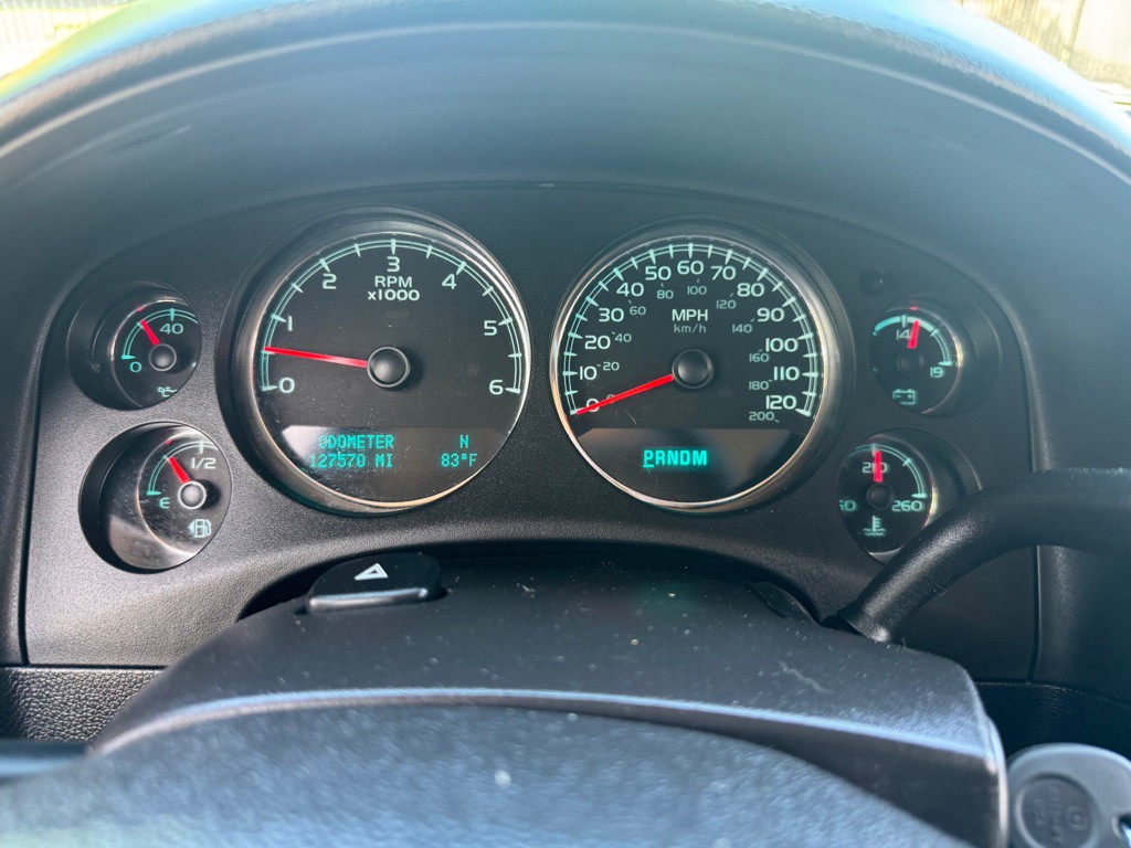 2014 Chevrolet Suburban Image 15