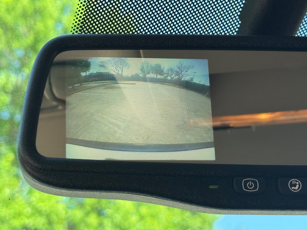 2014 Chevrolet Suburban Image 17