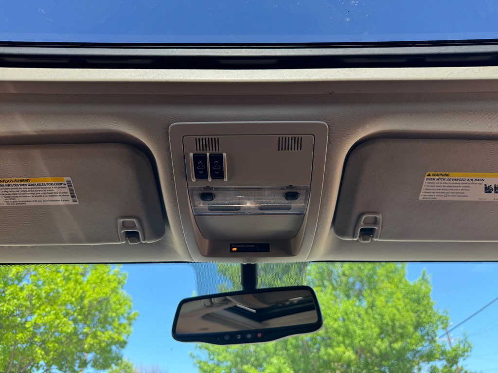 2014 Chevrolet Suburban Image 20