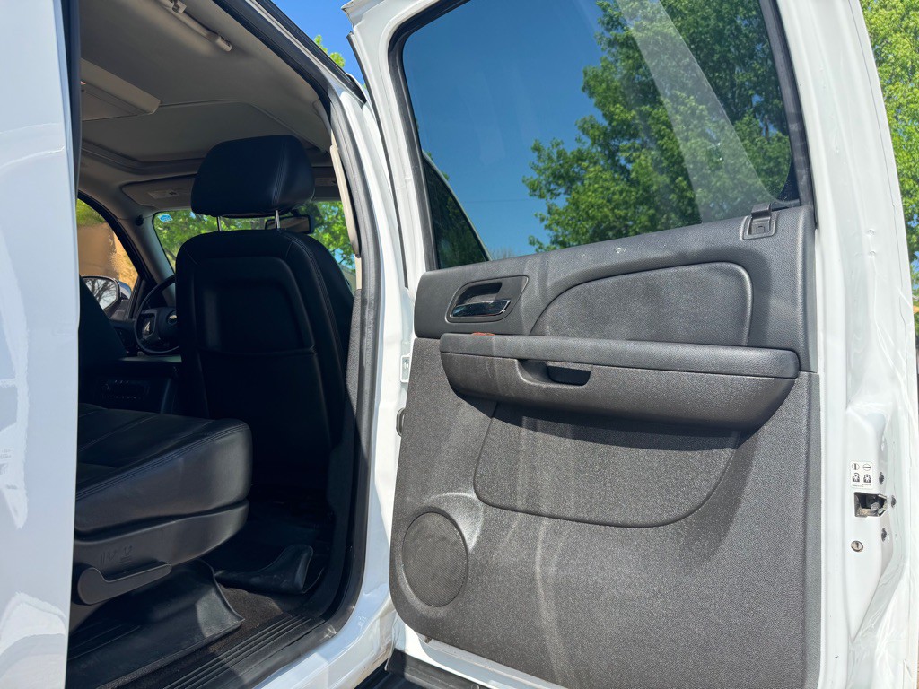 2014 Chevrolet Suburban Image 26