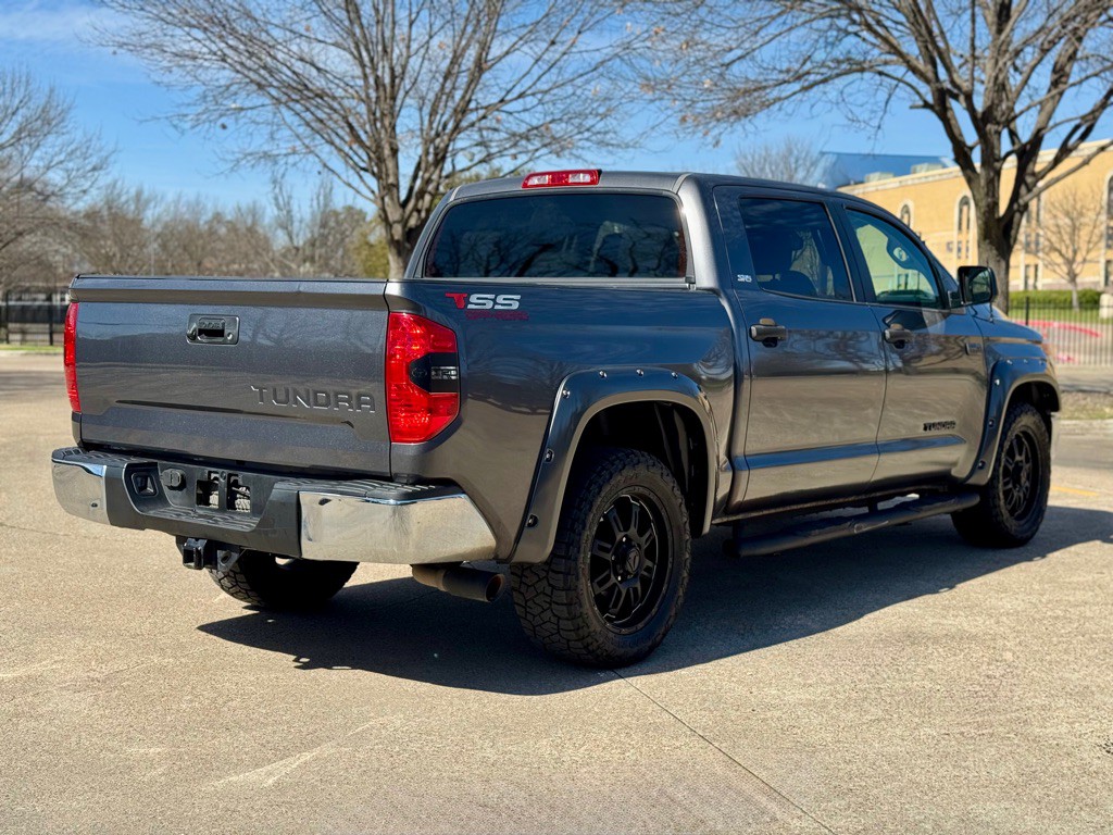 2016 Toyota Tundra Image 3