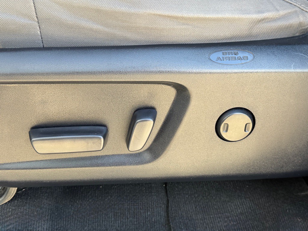 2016 Toyota Tundra Image 8