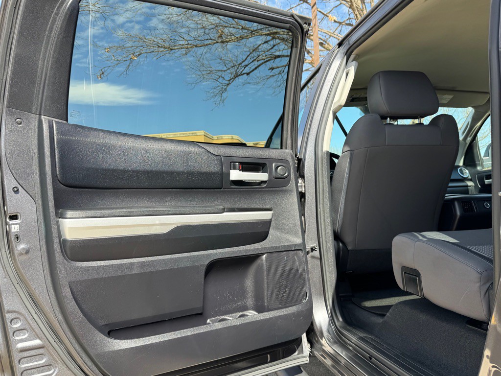 2016 Toyota Tundra Image 23