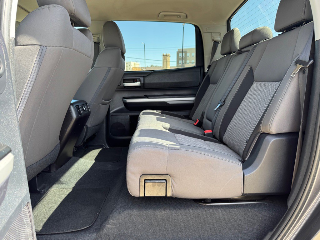 2016 Toyota Tundra Image 24