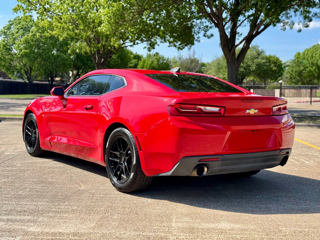 2017 Chevrolet Camaro Image 4
