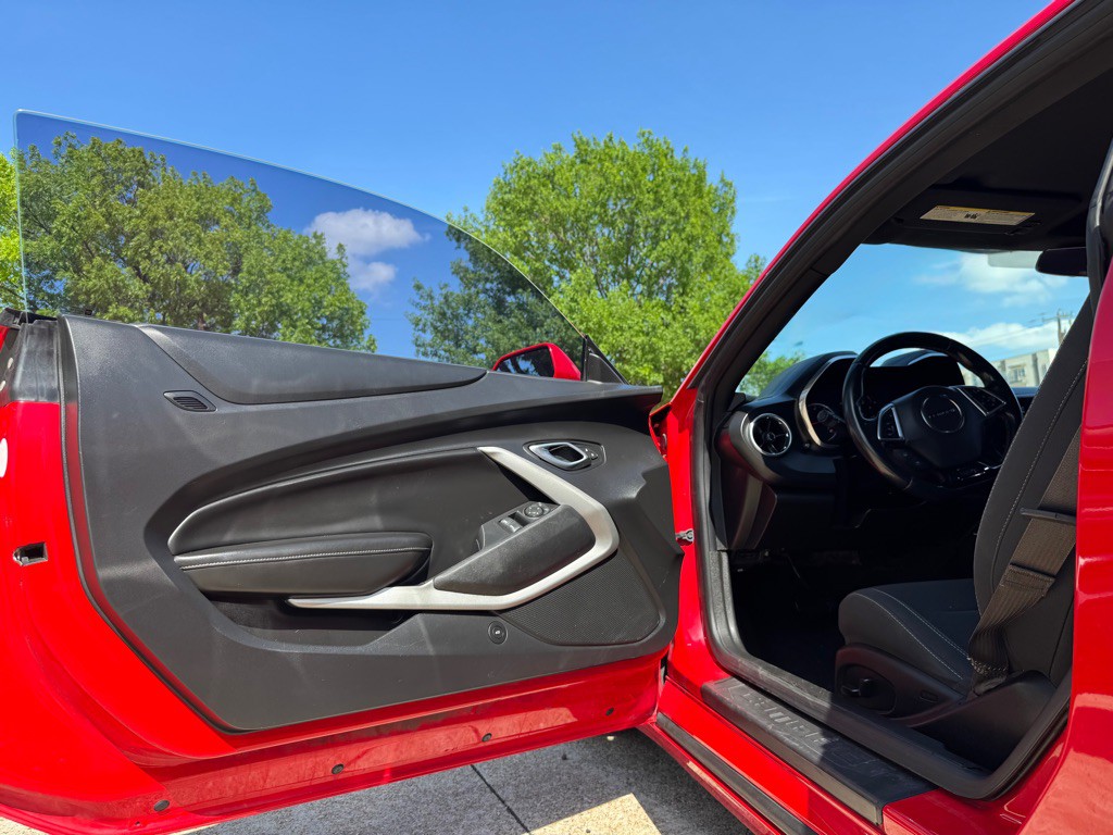 2017 Chevrolet Camaro Image 7