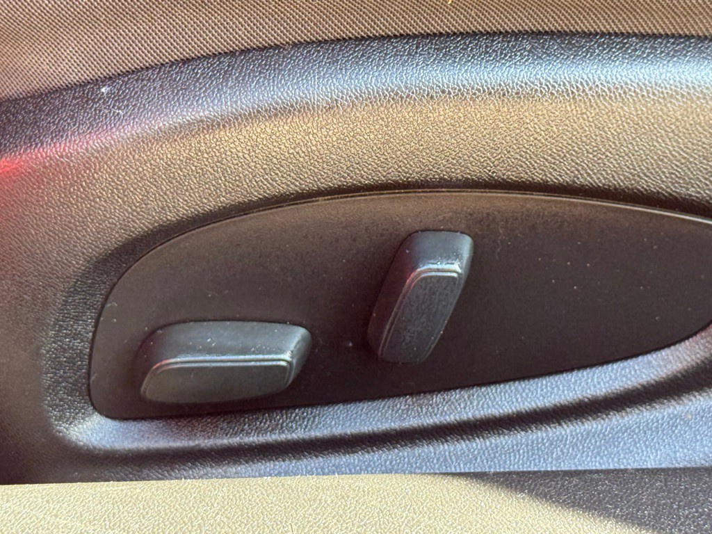 2017 Chevrolet Camaro Image 9