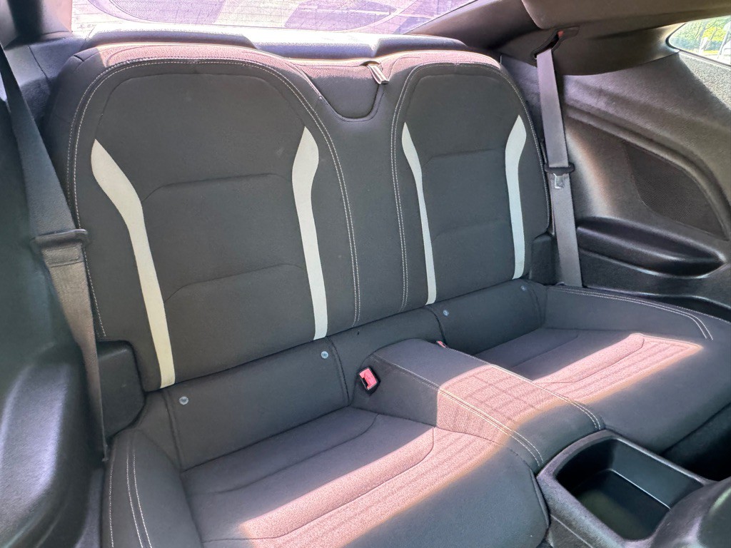 2017 Chevrolet Camaro Image 24