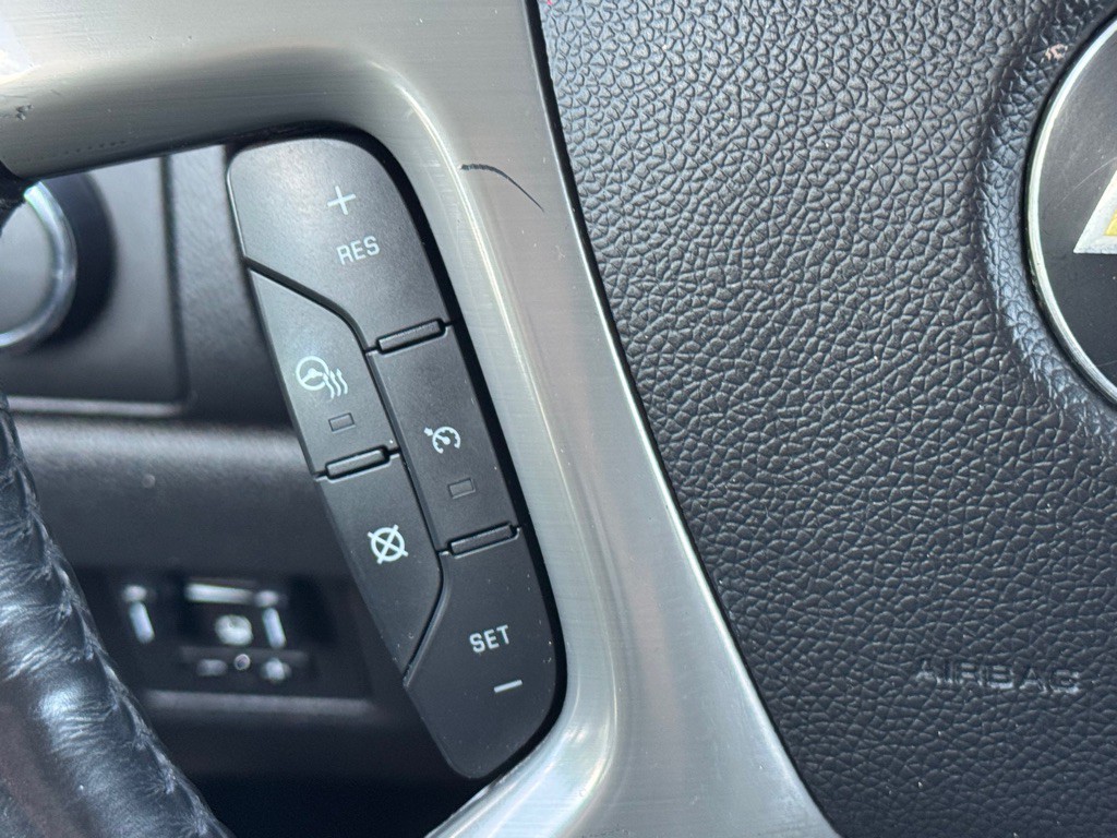 2012 Chevrolet Avalanche Image 13