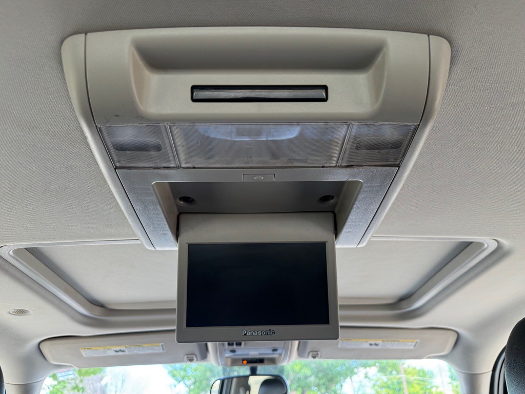 2012 Chevrolet Avalanche Image 23