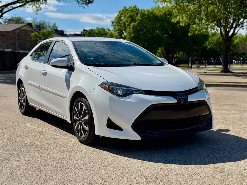 2018 Toyota Corolla Image 2