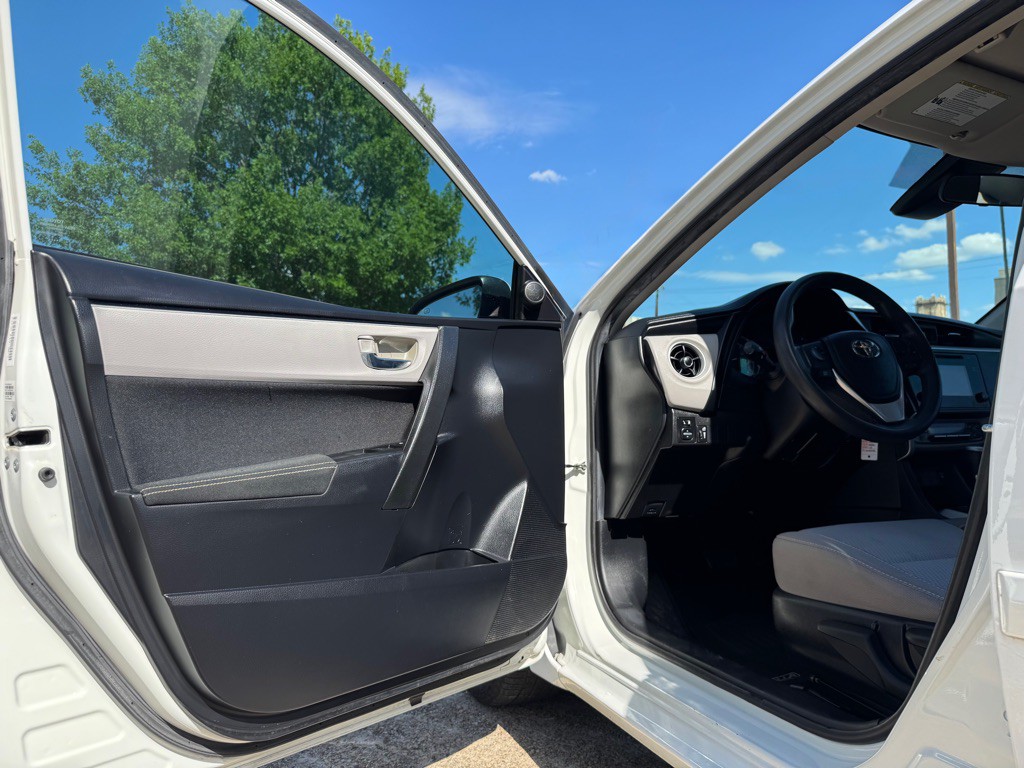 2018 Toyota Corolla Image 5