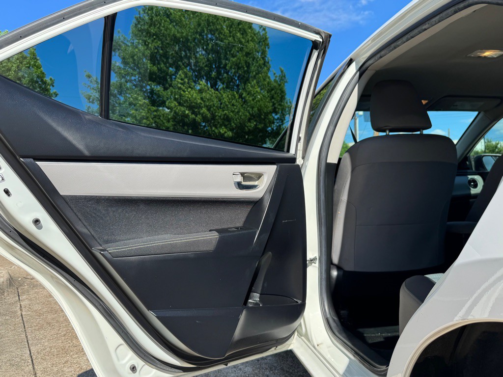 2018 Toyota Corolla Image 21