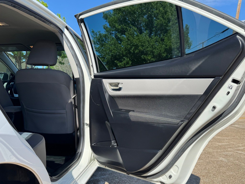 2018 Toyota Corolla Image 23