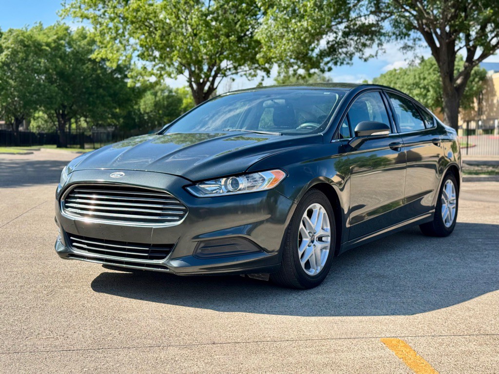2015 Ford Fusion Image 1