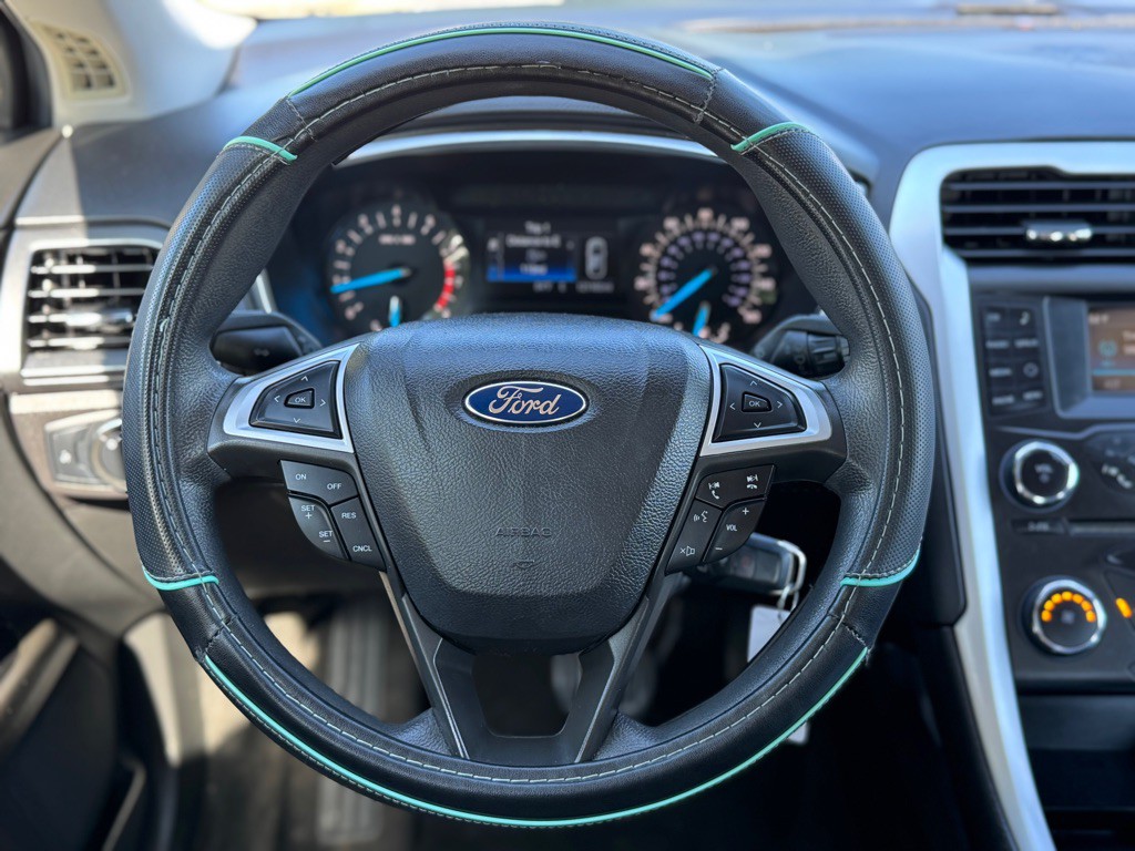 2015 Ford Fusion Image 10