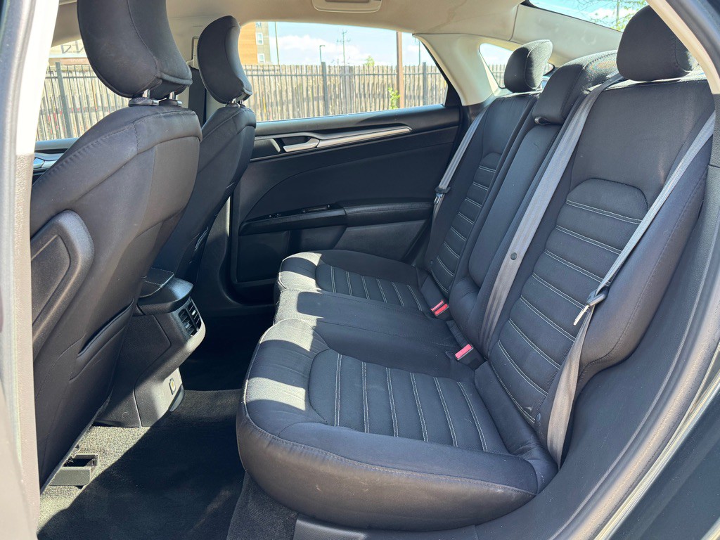 2015 Ford Fusion Image 23