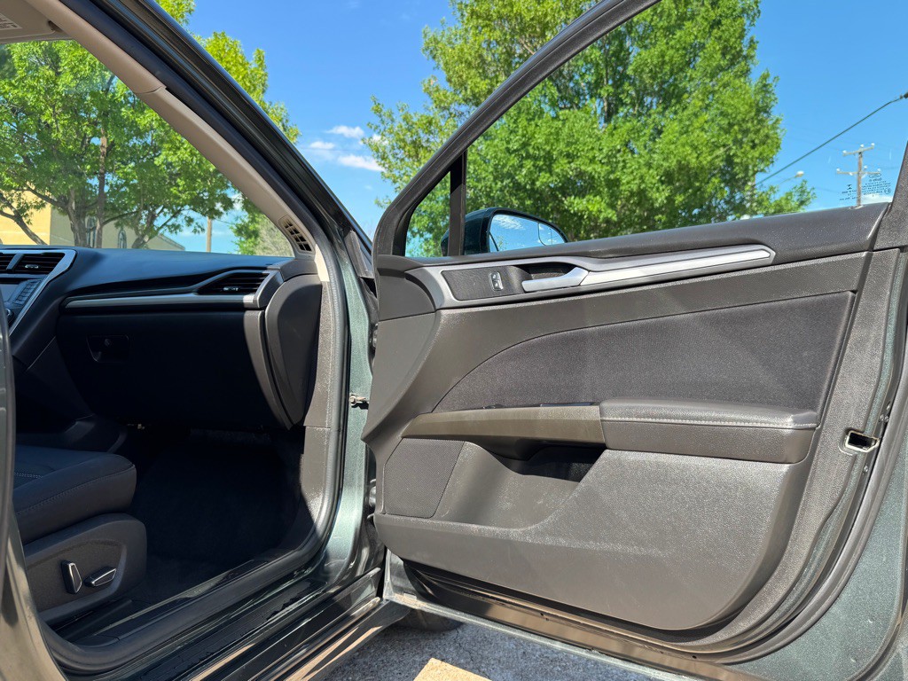 2015 Ford Fusion Image 26