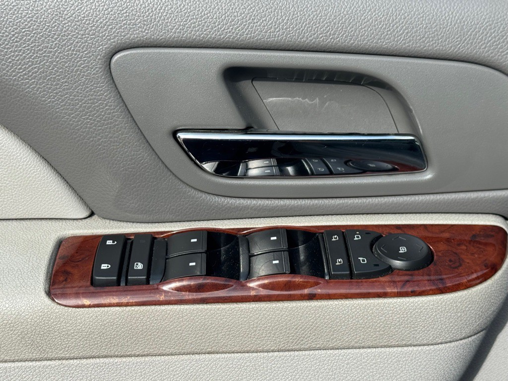 2010 Chevrolet Tahoe Image 6