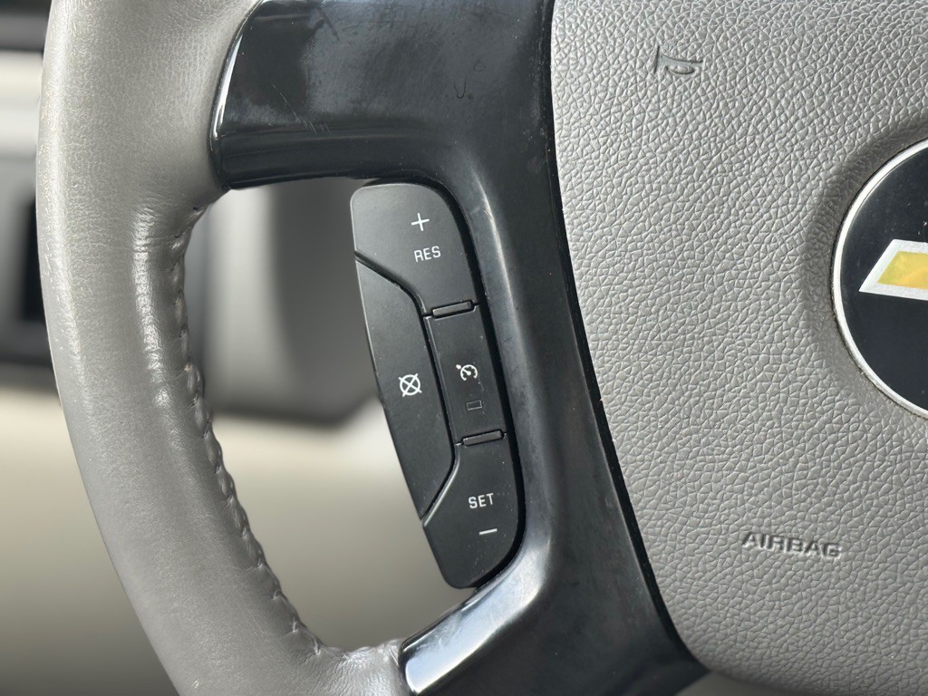 2010 Chevrolet Tahoe Image 11