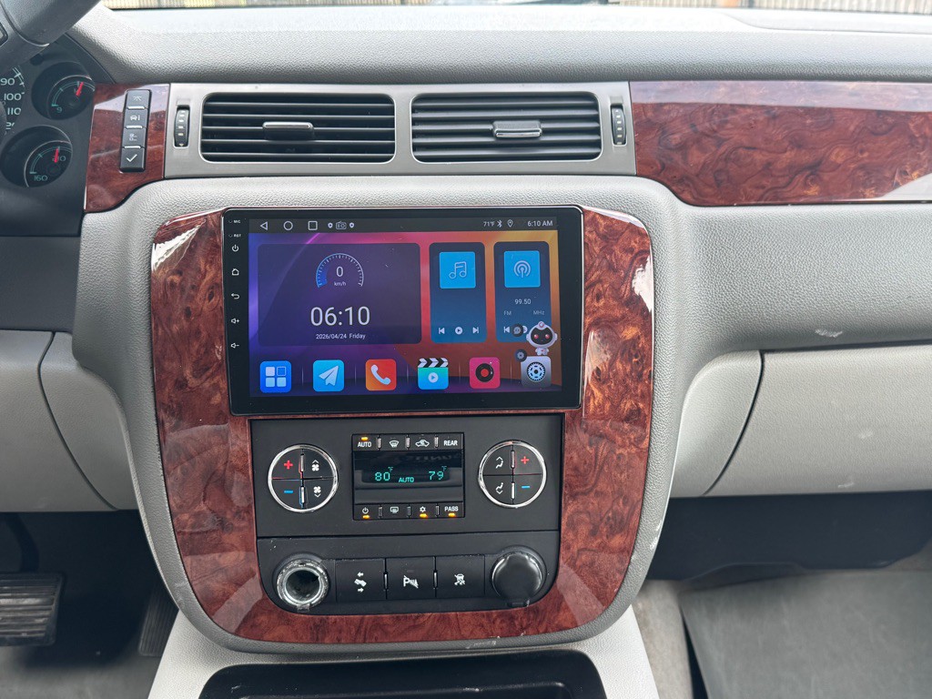 2010 Chevrolet Tahoe Image 16