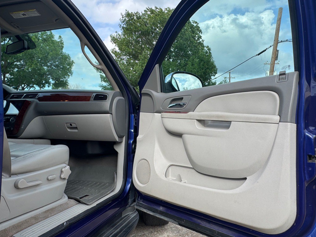 2010 Chevrolet Tahoe Image 25