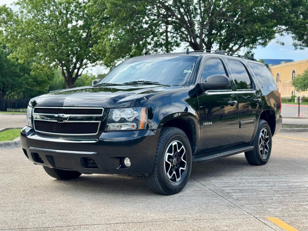 2013 Chevrolet Tahoe Image 1