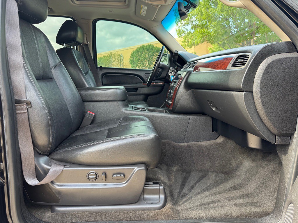 2013 Chevrolet Tahoe Image 32
