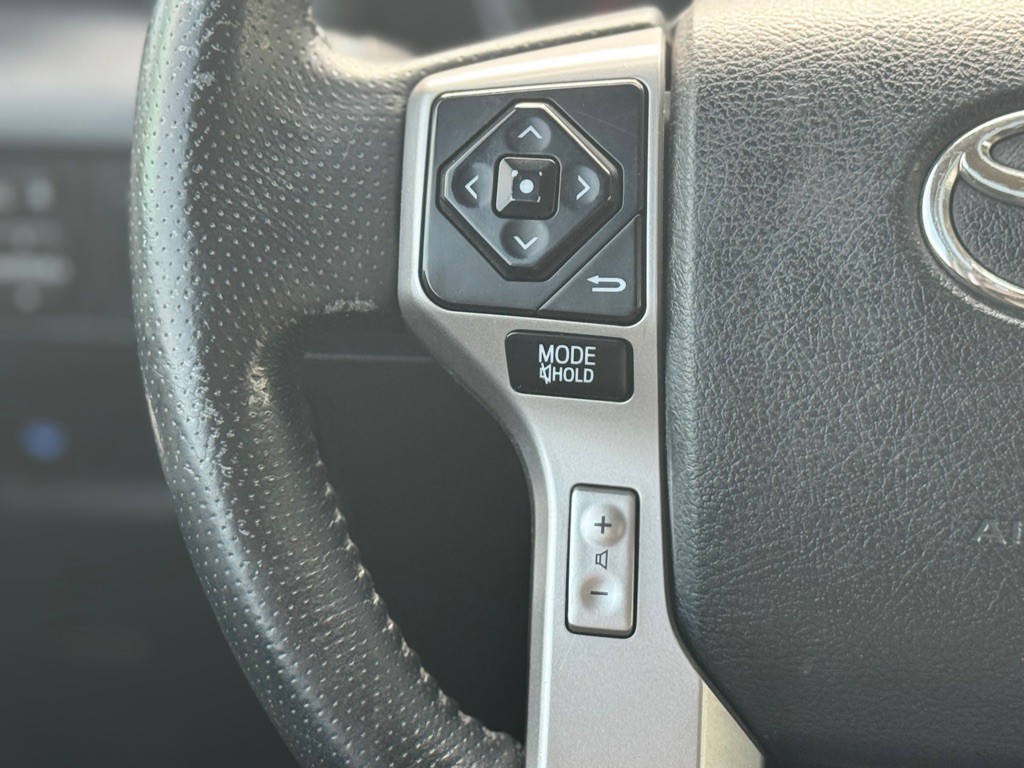 2017 Toyota 4Runner Image 11