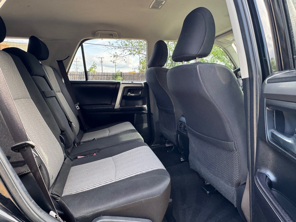 2017 Toyota 4Runner Image 27